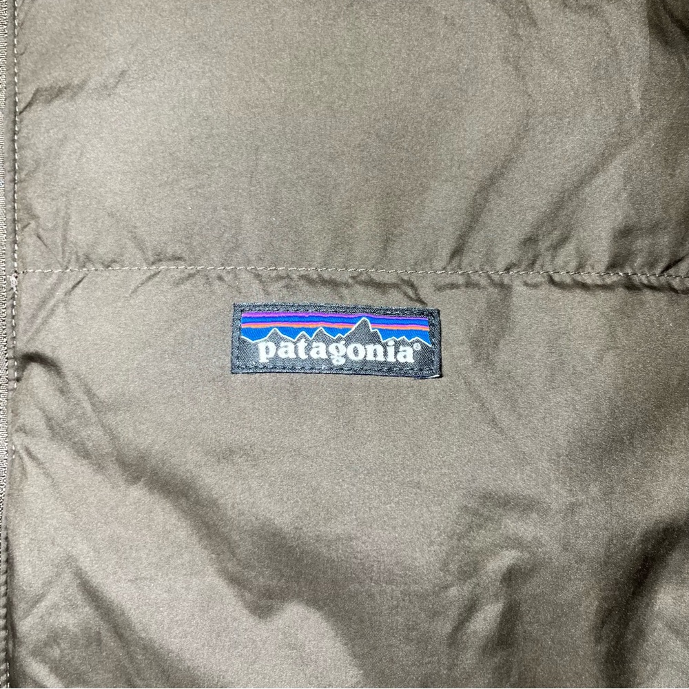 Patagonia Reversible Insulated Vest Olive Brown Burgundy Men’s - Picture 4 of 12